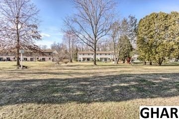 View of the Grounds - Arbor Manor Apartments