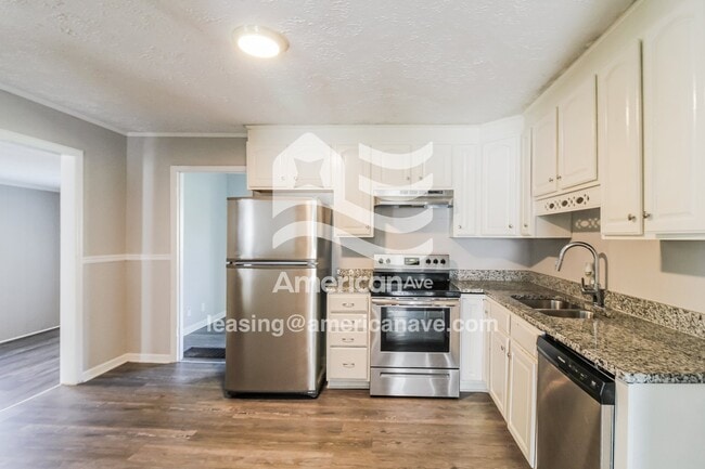 Building Photo - 4316 Summerhill Dr