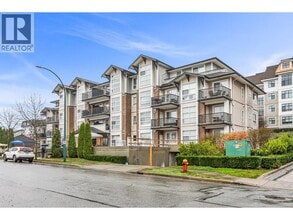 Building Photo - 827 Roderick Ave