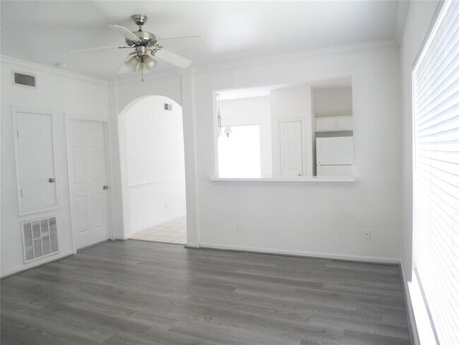 Foto del edificio - 6289 Wilcrest Dr