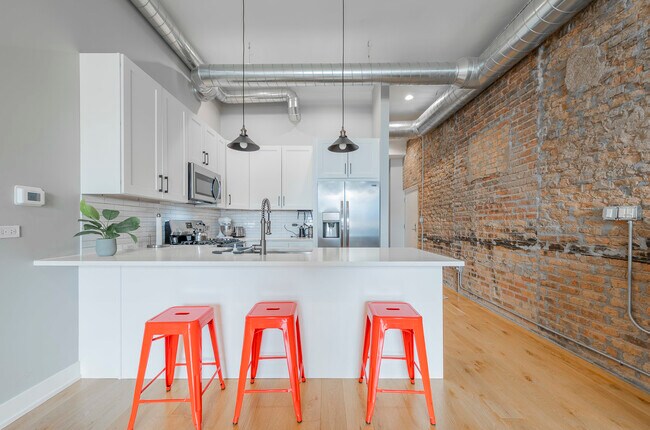 Foto del edificio - 1470 W Webster Ave
