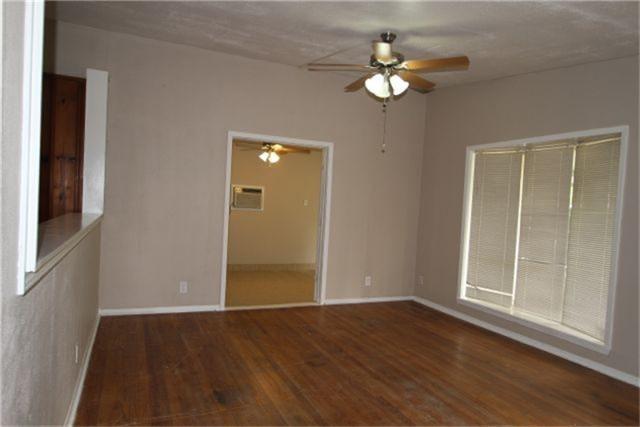Building Photo - 5827 Anaqua Dr