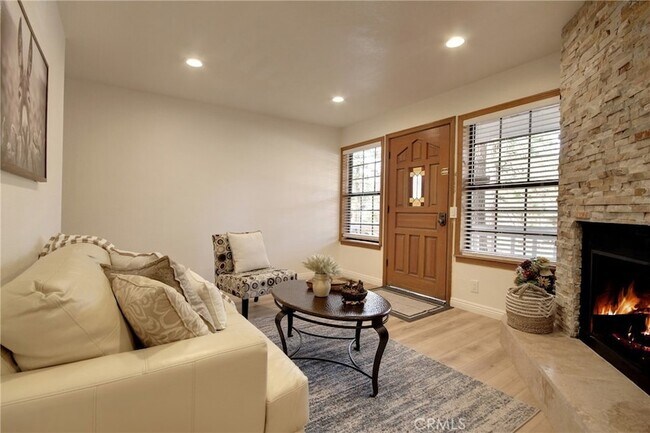 Foto del edificio - 430 E Country Club Blvd