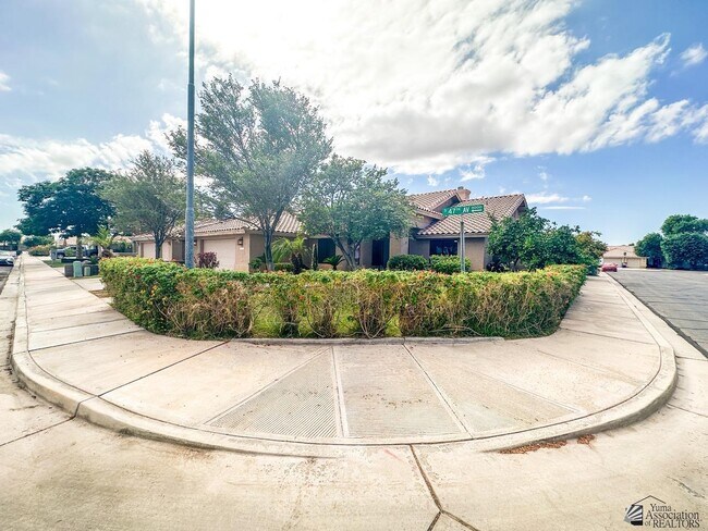 Foto del edificio - 3064 S 47th Ave
