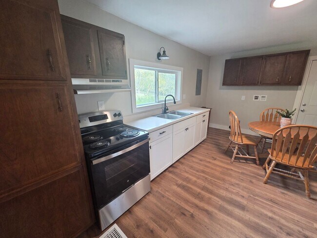 Building Photo - Charming 3-Bedroom Home in Rossville – Spacious, Cozy & Convenient!