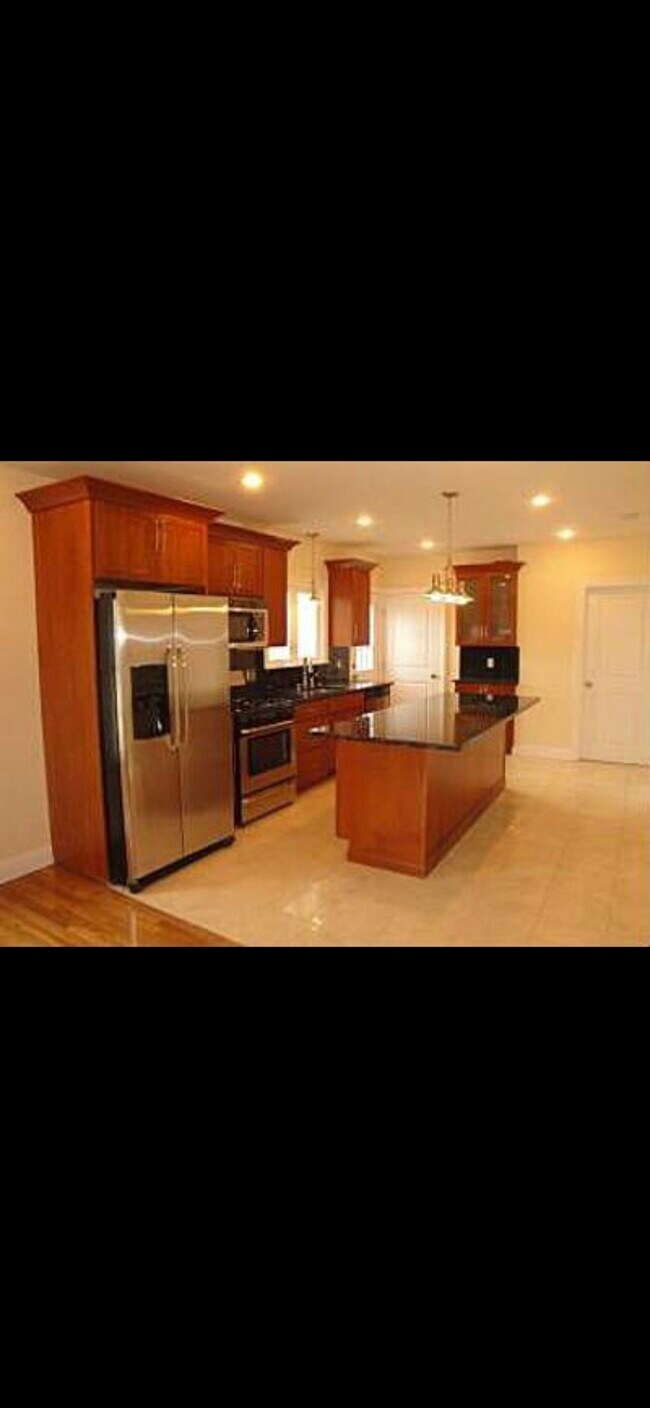 Foto del edificio - 155 Waverley Ave