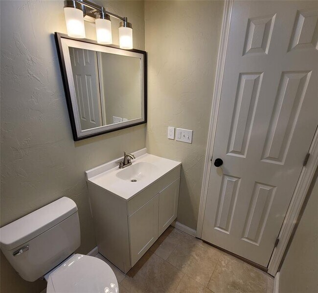 Foto del edificio - 506 N Beard Ave