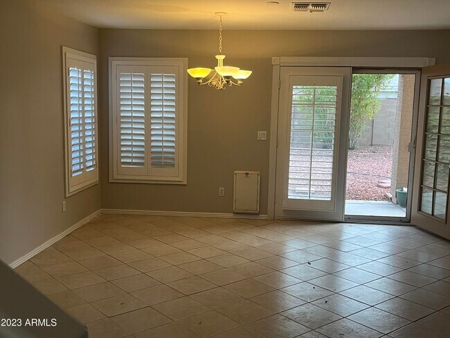 Foto del edificio - 11801 W Sunnyside Dr