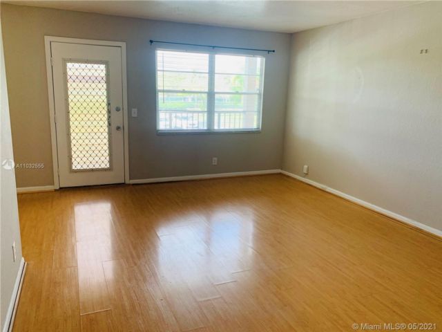 Foto del edificio - 301 SW 135th Ave