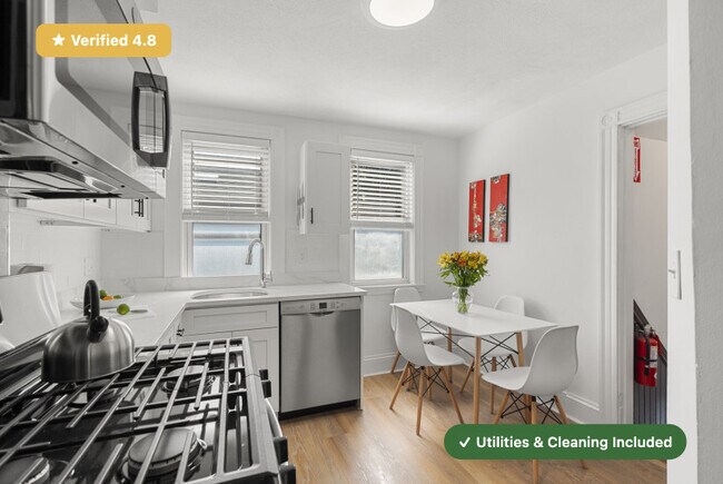 Foto del edificio - Furnished Bedroom in Jamaica Plain