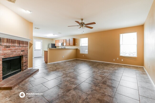 Building Photo - 1614 Duet Dr