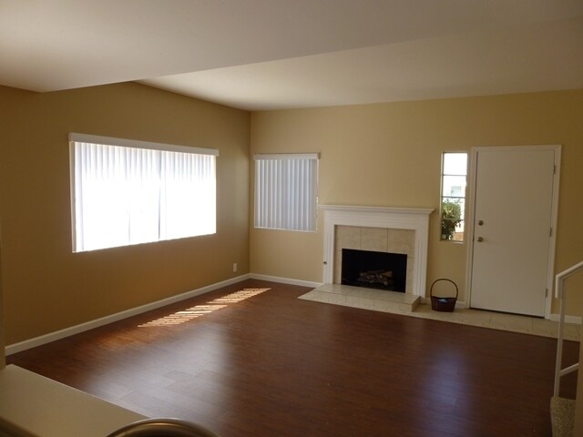 Foto del edificio - Updated Townhome in Country Club Village Green