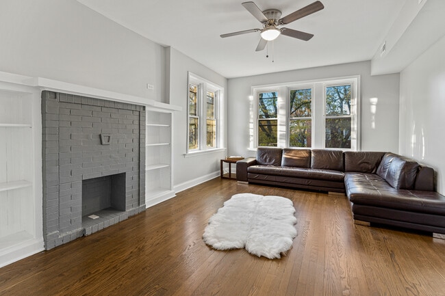 Building Photo - 1319 N Lavergne Ave