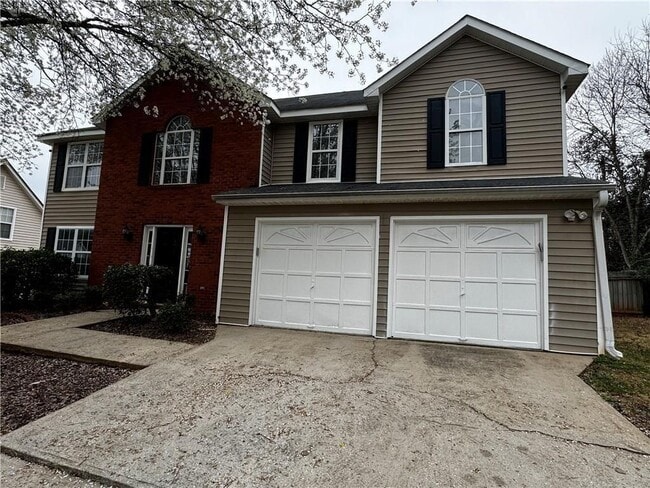 Building Photo - 2463 Meadow Spring Dr