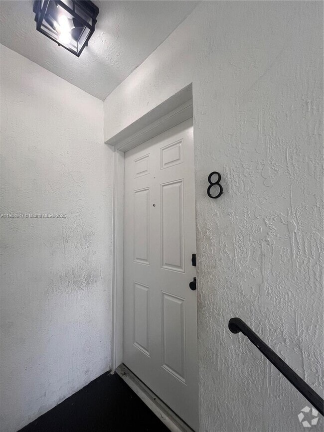 Building Photo - 3417 NW 22nd Ave