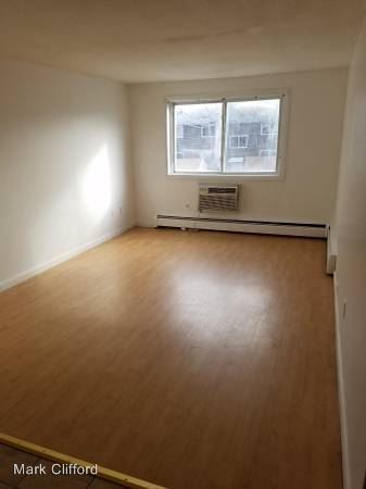 Building Photo - 134 Willard St