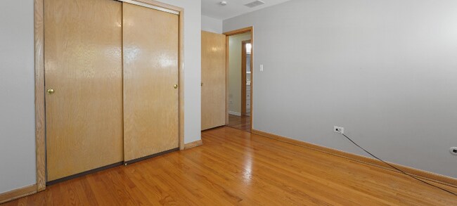 Foto del edificio - 3803 S Lombard Ave