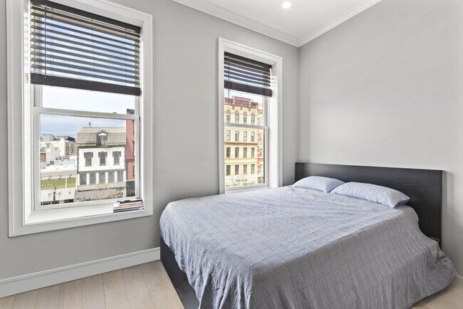 Foto del edificio - 313 Washington St
