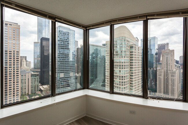 Foto del edificio - 400 N LaSalle Dr