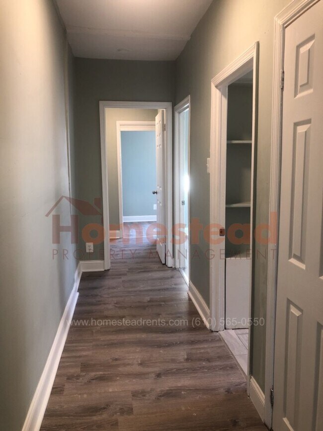 Foto del edificio - 107 S 6th St