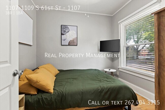 Foto del edificio - 1107-1109 S 61st St-1107