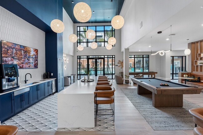 Building Photo - Evelyn City Lofts