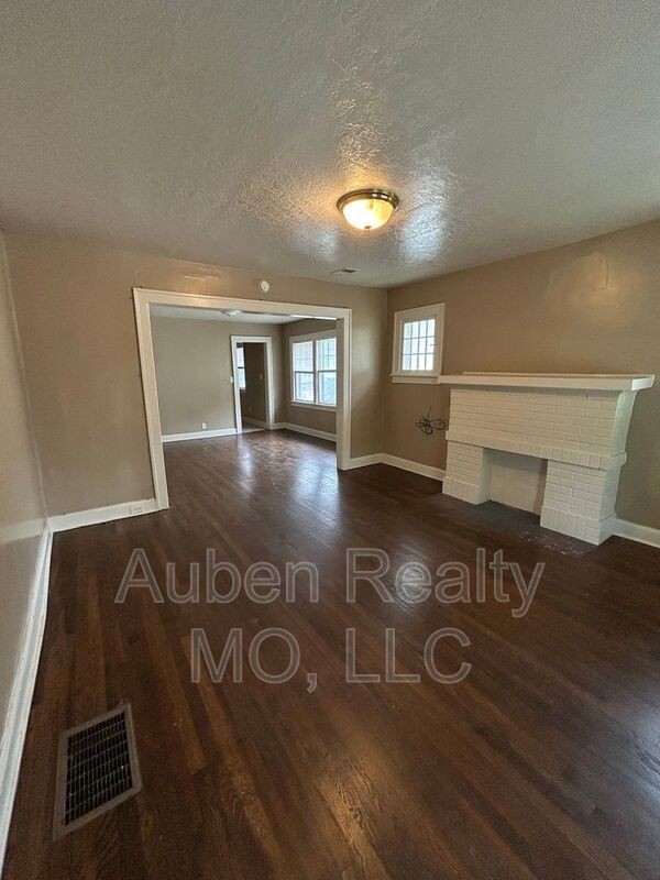Foto del edificio - 5405 Harrison St