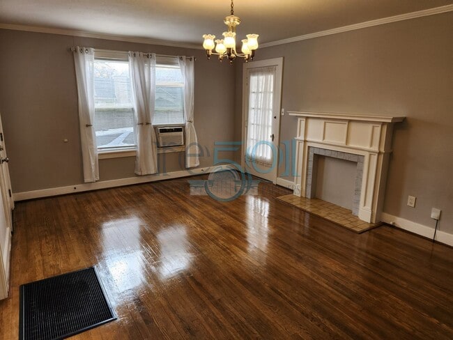 Building Photo - Great Hillcrest Find!  2Bedrooms & 1 Bathroom Pefect for UAMS Student(s)