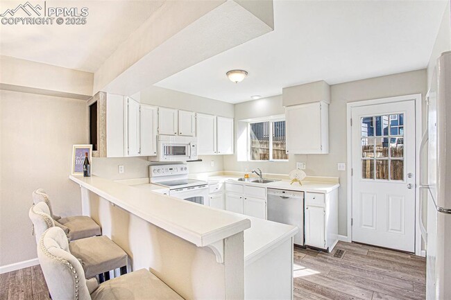 Building Photo - 2624 Bannister Ct