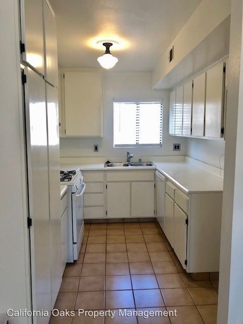 Building Photo - 2 br, 1.5 bath House - 1321 San Simeon Ct