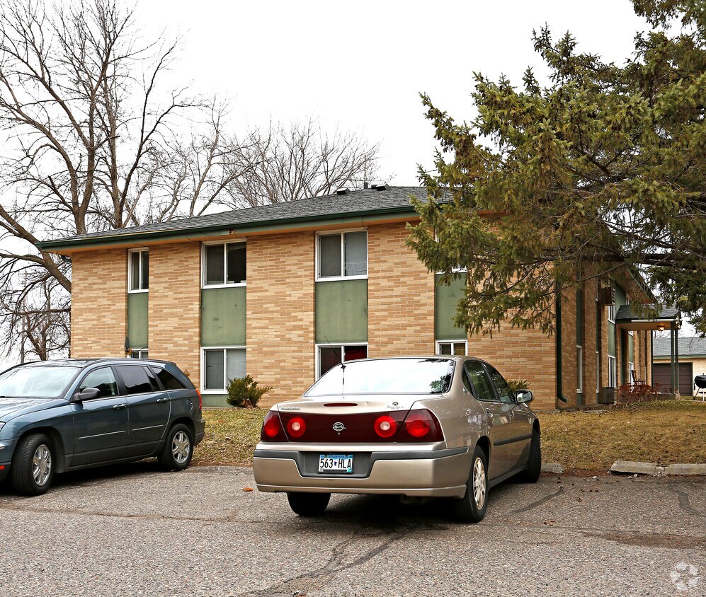 Building Photo - 40 Balsam Ave SW