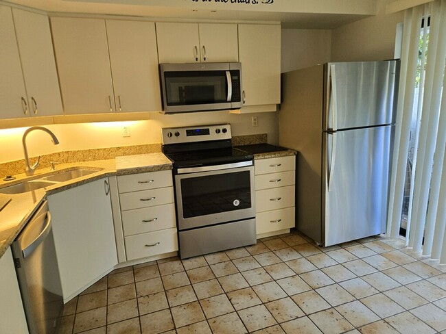 Foto del edificio - 4959 Cross Creek Rd