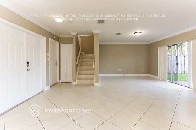 Building Photo - 16201 SW 141st Ave