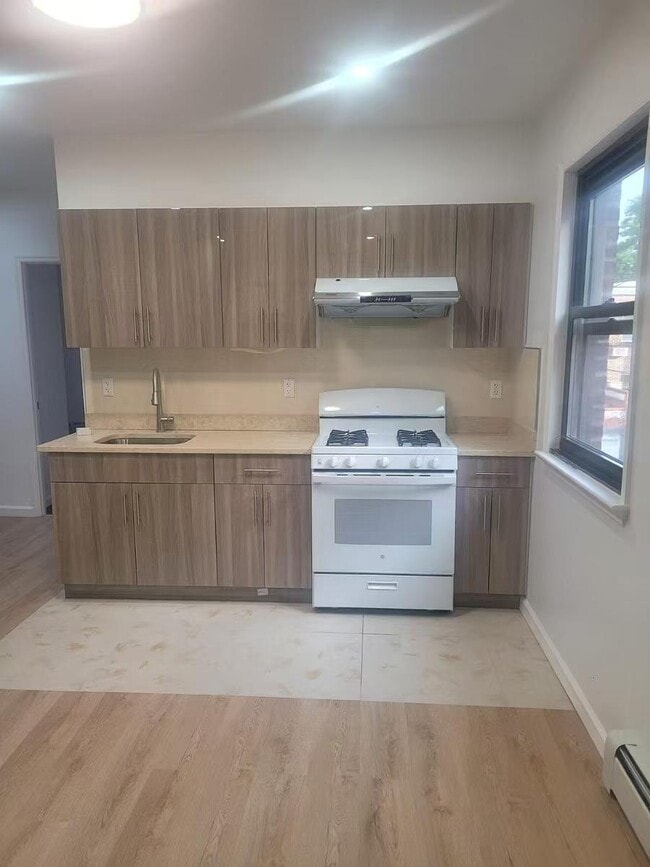 Foto del edificio - 14428 Jewel Ave