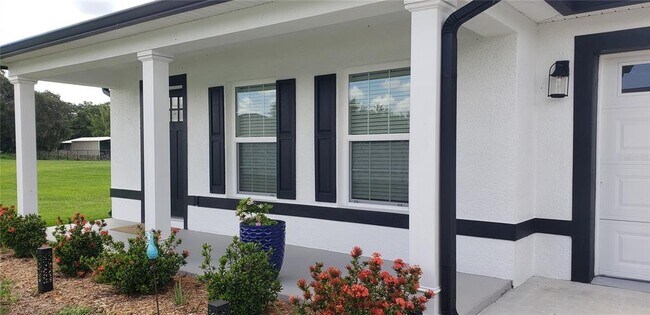 Foto del edificio - 4415 Chandler Ave
