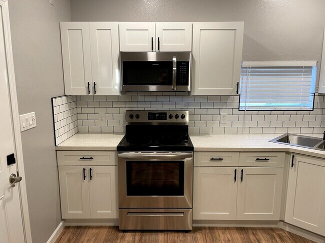 Foto del edificio - 1436 E Cinnabar Ave