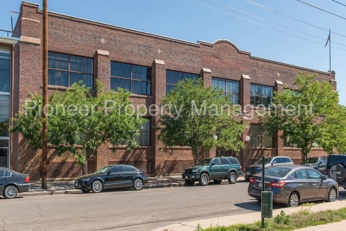 Foto principal - 1777 E 39th Ave