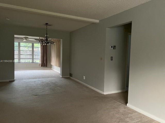 Foto del edificio - 5637 Jefferson St