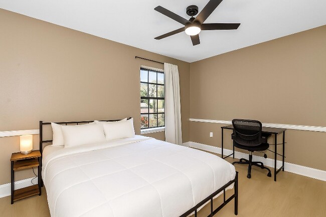 Foto del edificio - 512 Mason Ave