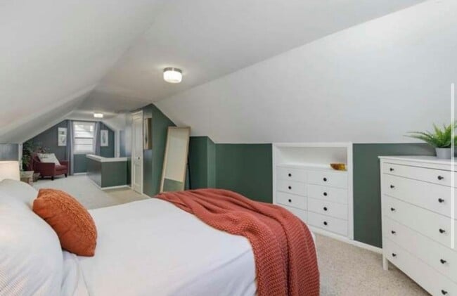 Building Photo - Charming 3BR House in Minneapolis