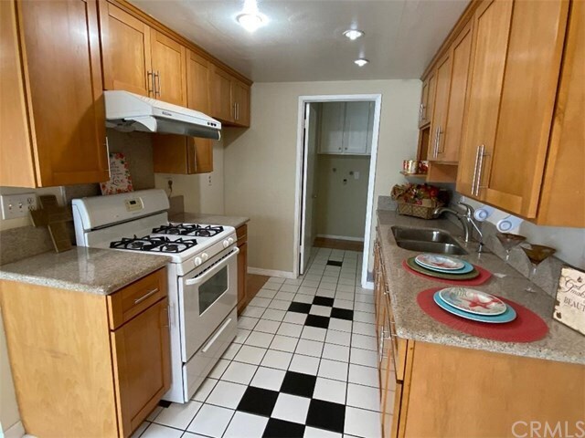 Building Photo - 1476 Forest Glen Dr