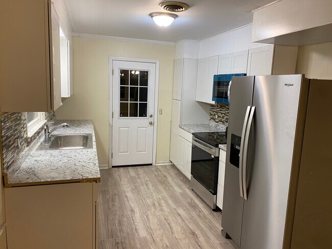 Foto del edificio - 374 E Monroe Ave