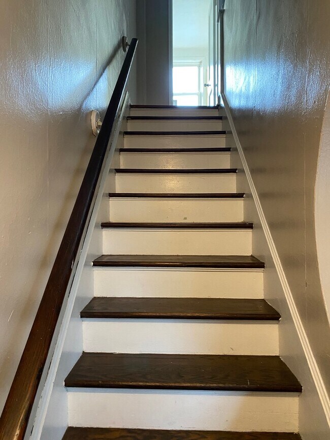 Foto del edificio - 1521 W 28th St