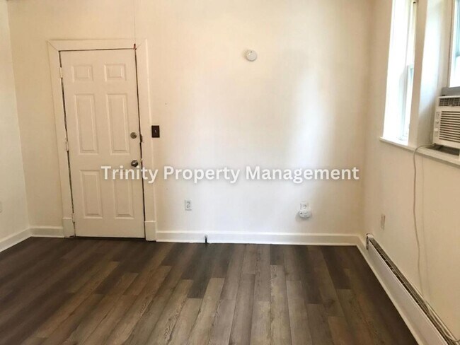 Building Photo - 101 Lang Ave Apt A Clarksburg, WV 26301