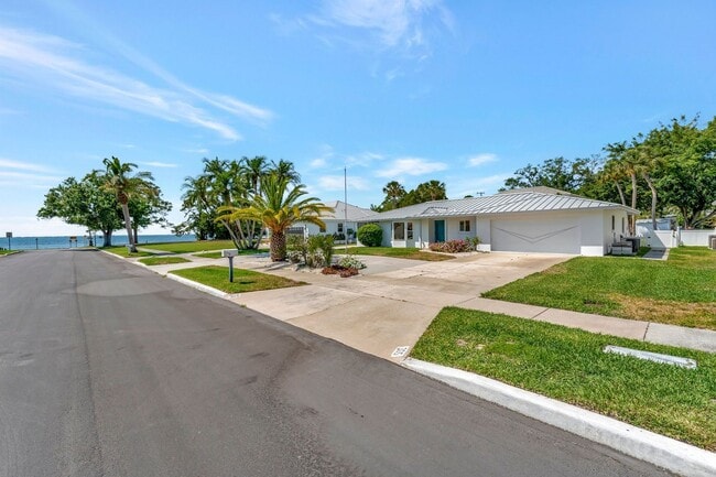 Stunning Sarasota Bay View - 3 Bedroom Home - Stunning Sarasota Bay View - 3 Bedroom Home
