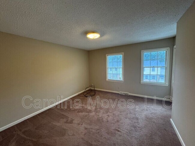 Foto del edificio - 172 Pine Creek Ct Ext