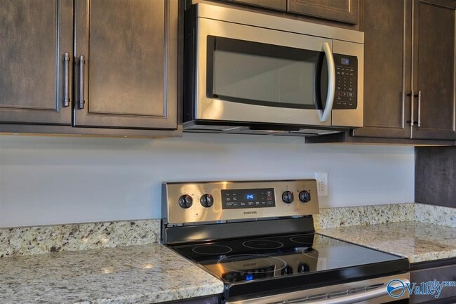 Foto del edificio - 152 Heritage Way Dr