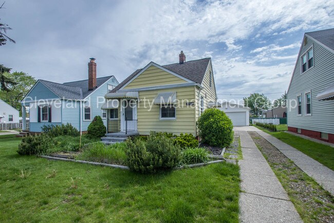 Building Photo - 5943 Broadview Rd