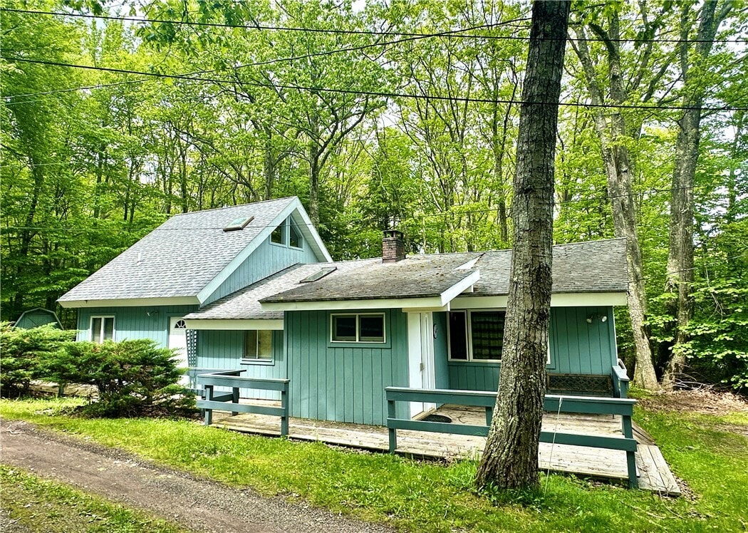 Primary Photo - 50 Galli Curci Rd