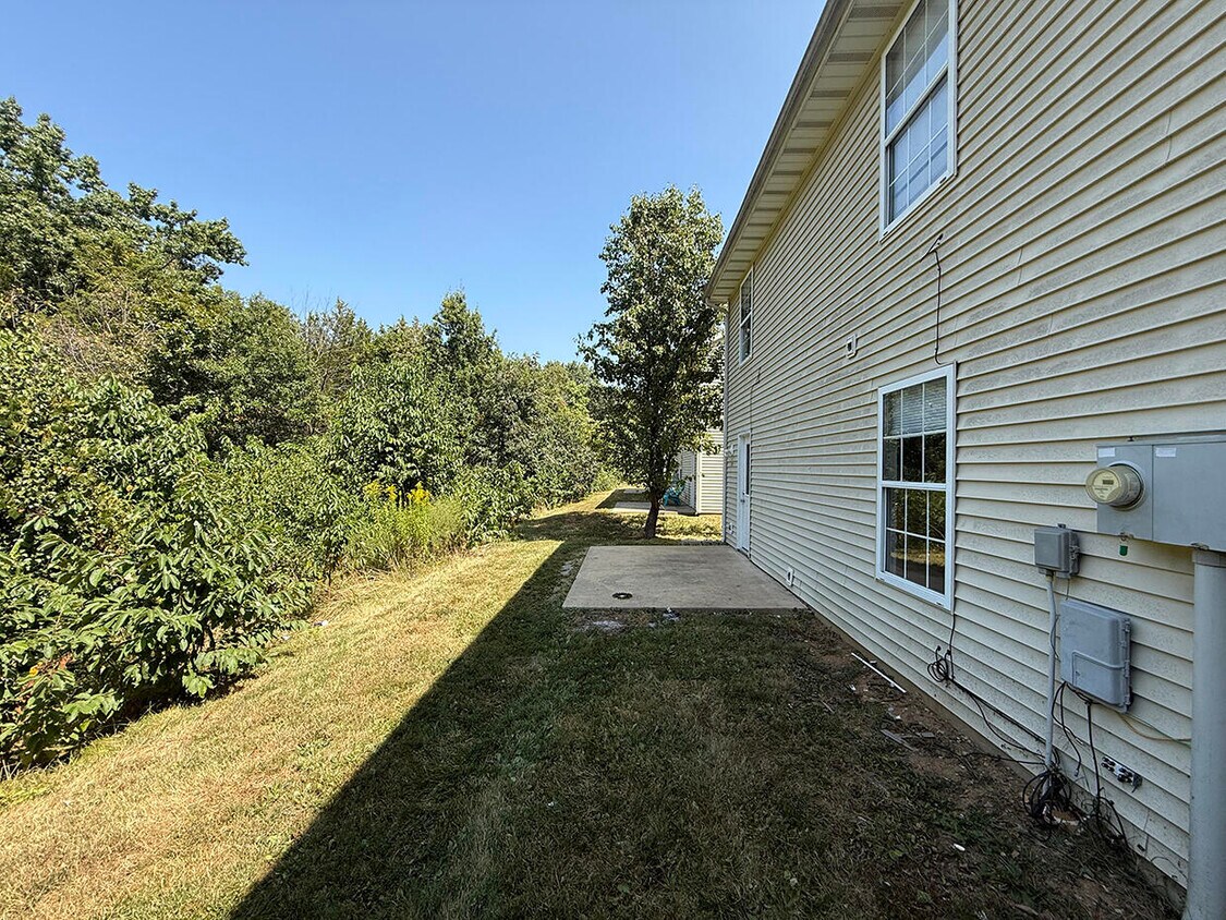 Building Photo - 1703 Hanover Blvd
